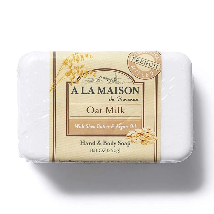 "Moisturizing bar soap with olive oil, shea butter, and natural oat milk – 250g"