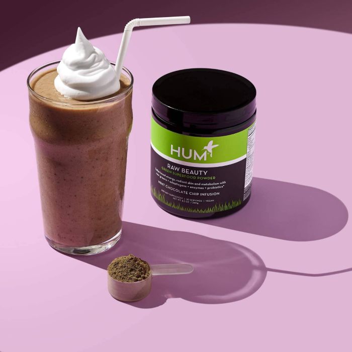 Top view of HUM Raw Beauty powder – vegan greens and superfoods blend