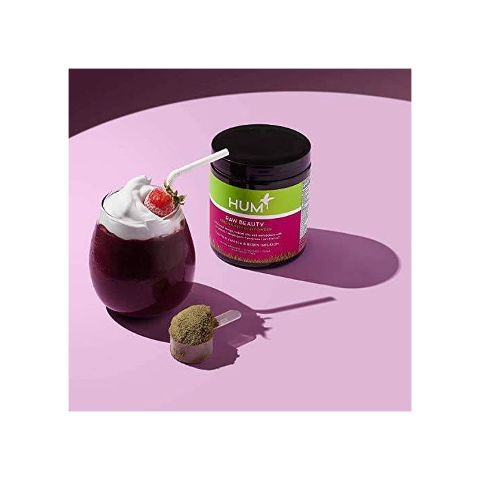 Mint Chocolate flavor of HUM Raw Beauty Greens – energy and skin support